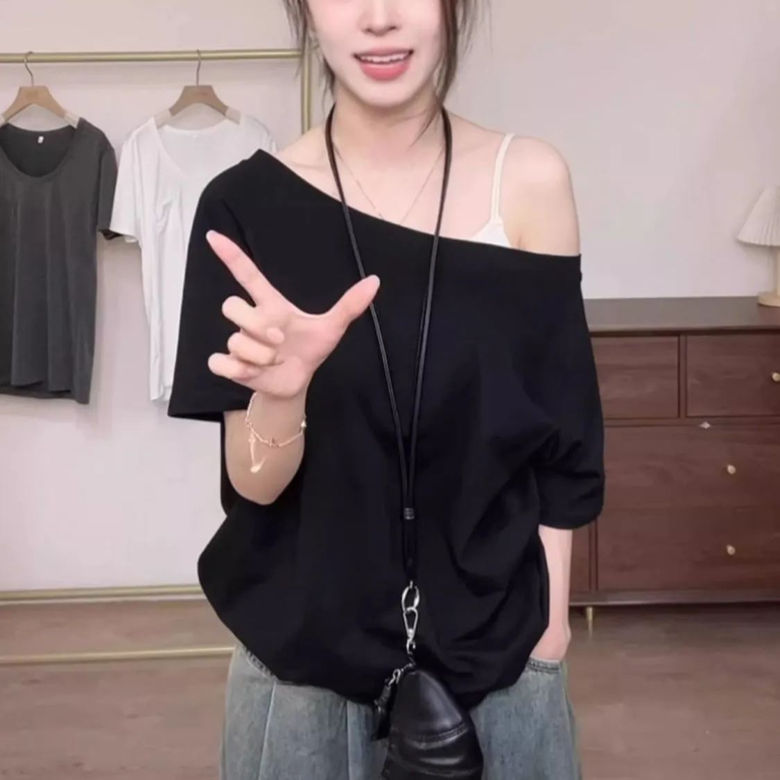 一字肩純慾斜領露肩寬鬆顯瘦短袖T恤-lululam