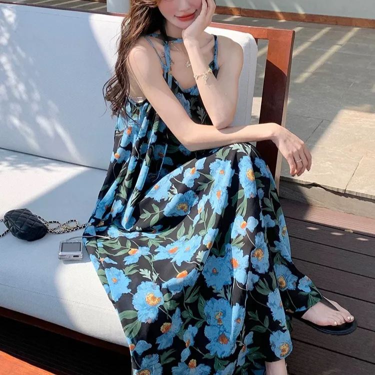 法式度假質感高級感藍色花無袖吊帶洋裝