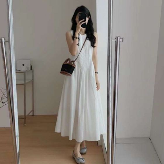 法式通勤素色壓褶收腰無袖百褶A字洋裝