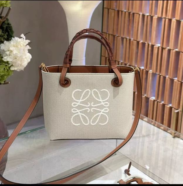 LOEWE ショルダーバッグ A717S74X01 トートバッグ