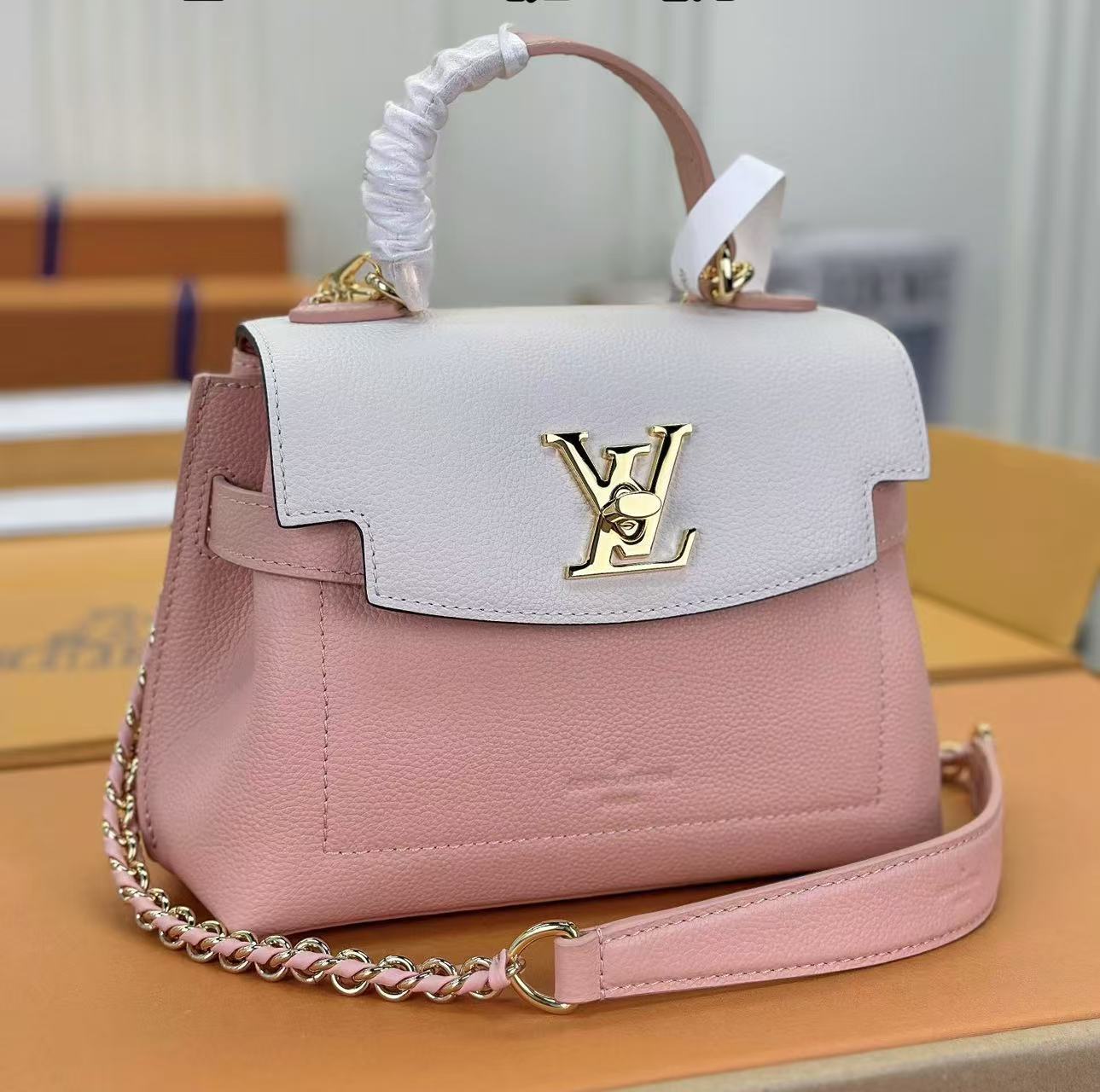 LOUIS VUITTON（ルイヴィトン） ロックミーエヴァー MINI