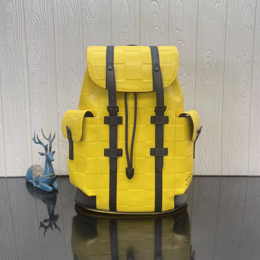 LOUIS VUITTON（ルイヴィトン）クリストファー MM