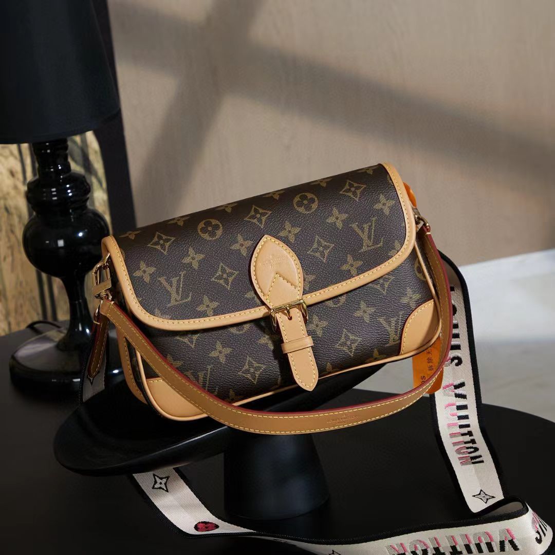 LOUIS VUITTON（ルイヴィトン）ディアヌ NM PM