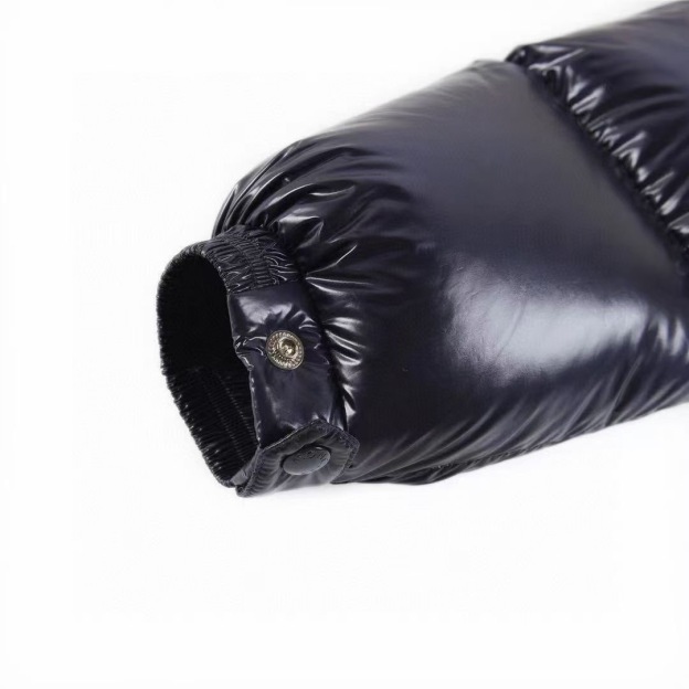 MONCLER ダウンジャケット Montbeliard（ユニセックス）「三色ストライプジッパー」(さんしょくストライプジッパー)