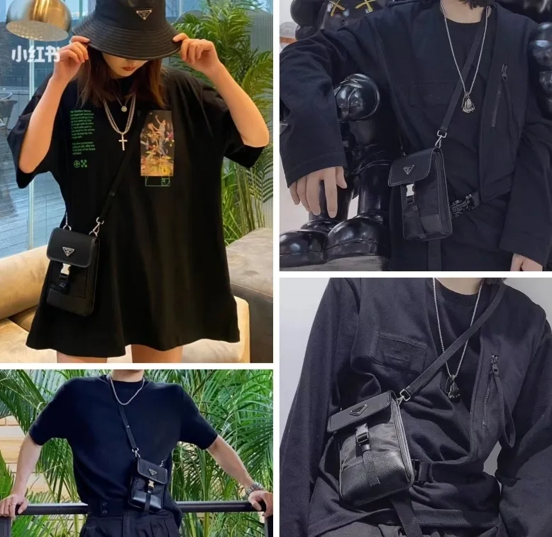 PRADA leather smartphone case☆ショルダーバッグ