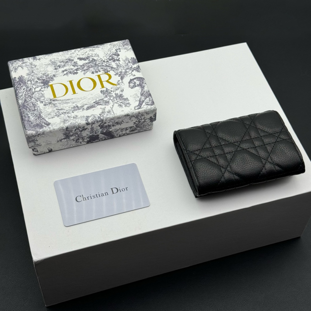 Dior 羊の皮の財布 zm 94920