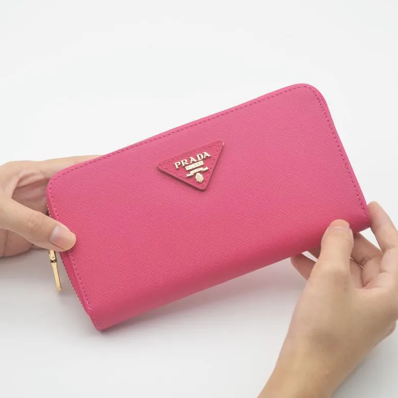 PRADA(プラダ) サフィアーノレザー 財布 ローズレッド
