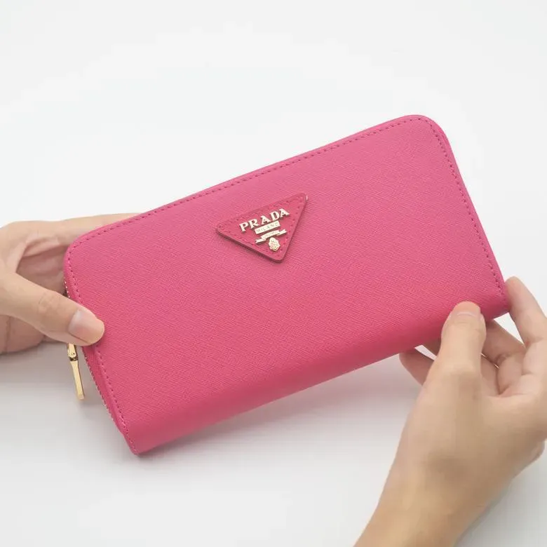 PRADA(プラダ) サフィアーノレザー 財布 ローズレッド