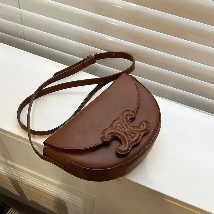 新作 CELINE♪セリーヌ ベサス ショルダーバッグ ミニ