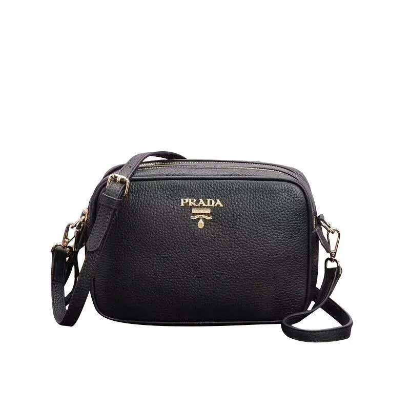 PRADA(プラダ) レザー ショルダーバッグ ブラック