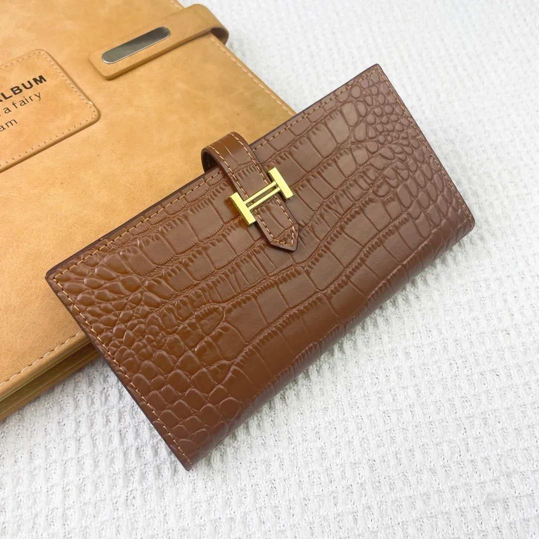 Hermes(エルメス)Constance財布とクラッチバッグ