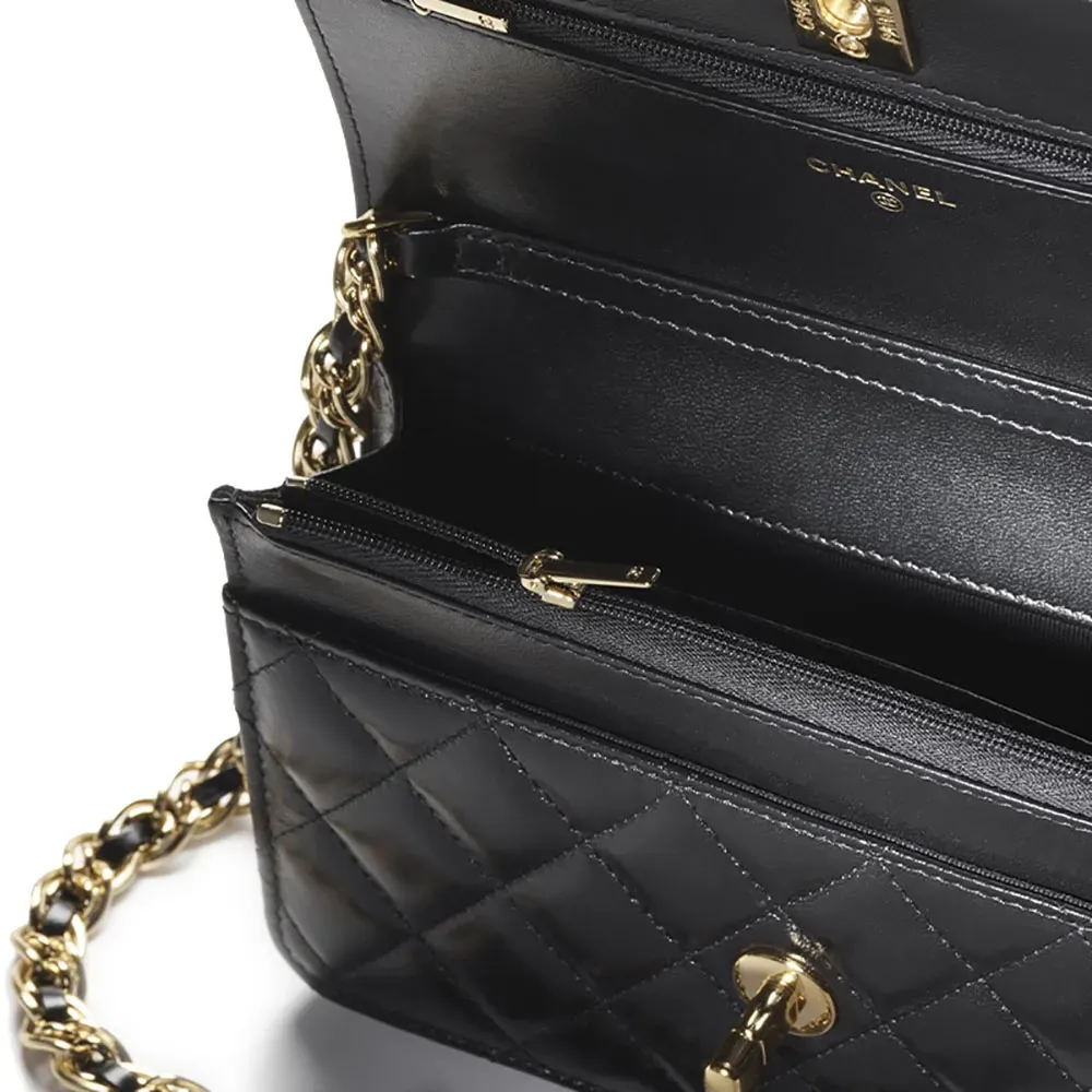 CHANEL(シャネル) チェーンウォレット