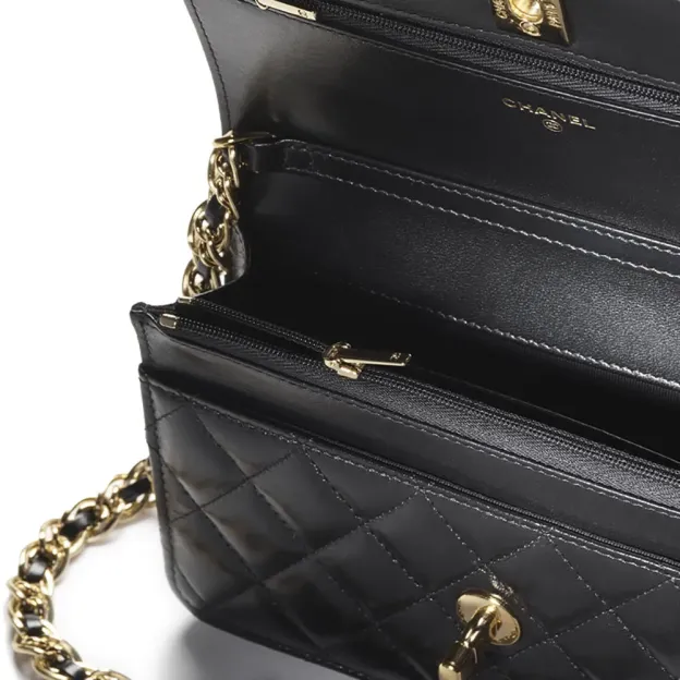 CHANEL(シャネル) チェーンウォレット