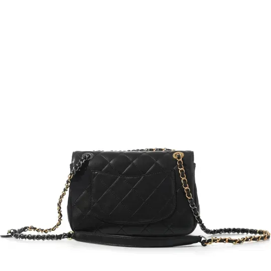 【CHANEL |公式サイトは正規品】雑誌「25ans」掲載中条あやみさん愛用している真珠ヘアピンマイクバッグ★完売続出オンラインの初販売！なくなり次第終了！