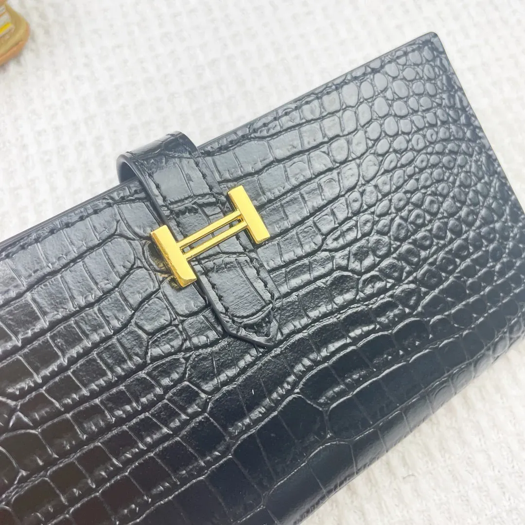 Hermes(エルメス)Constance財布とクラッチバッグ