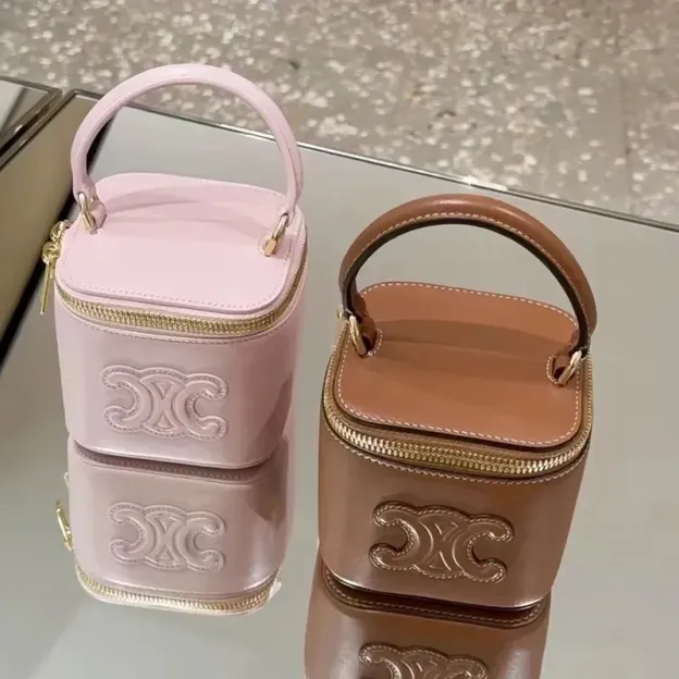 新作 CELINE♪ バケツバッグ ミニカメラバッグ