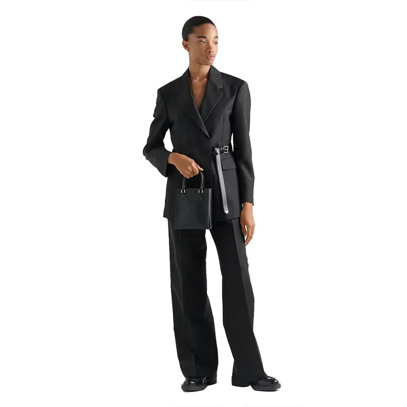 PRADA(プラダ)  サフィアーノ」（牛革）スモールハンドバッグ