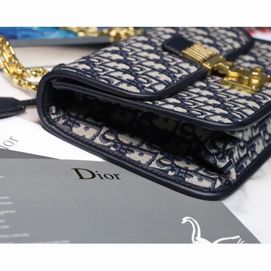 Dior(ディオール) 刺繍入りキャンバス ショルダーバッグ 2色