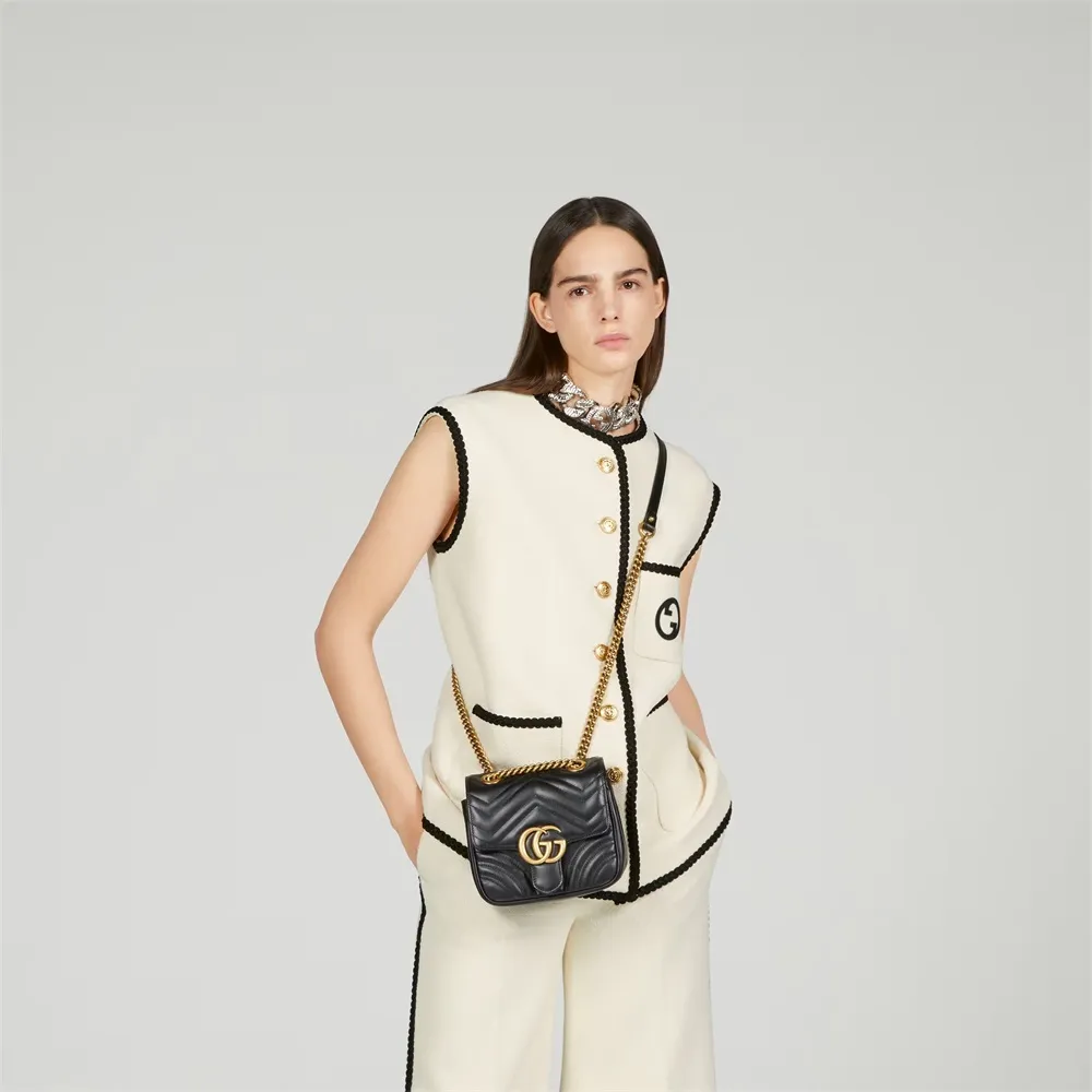 GUCCI(グッチ)〔GGマーモント〕キルティング ミニ トートバッグ