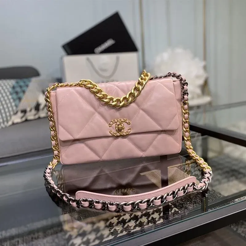 CHANEL(シャネル) 19 ハンドバッグ 2色