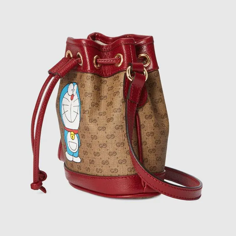 DORAEMON x GUCCI ミニ バケットバッグ