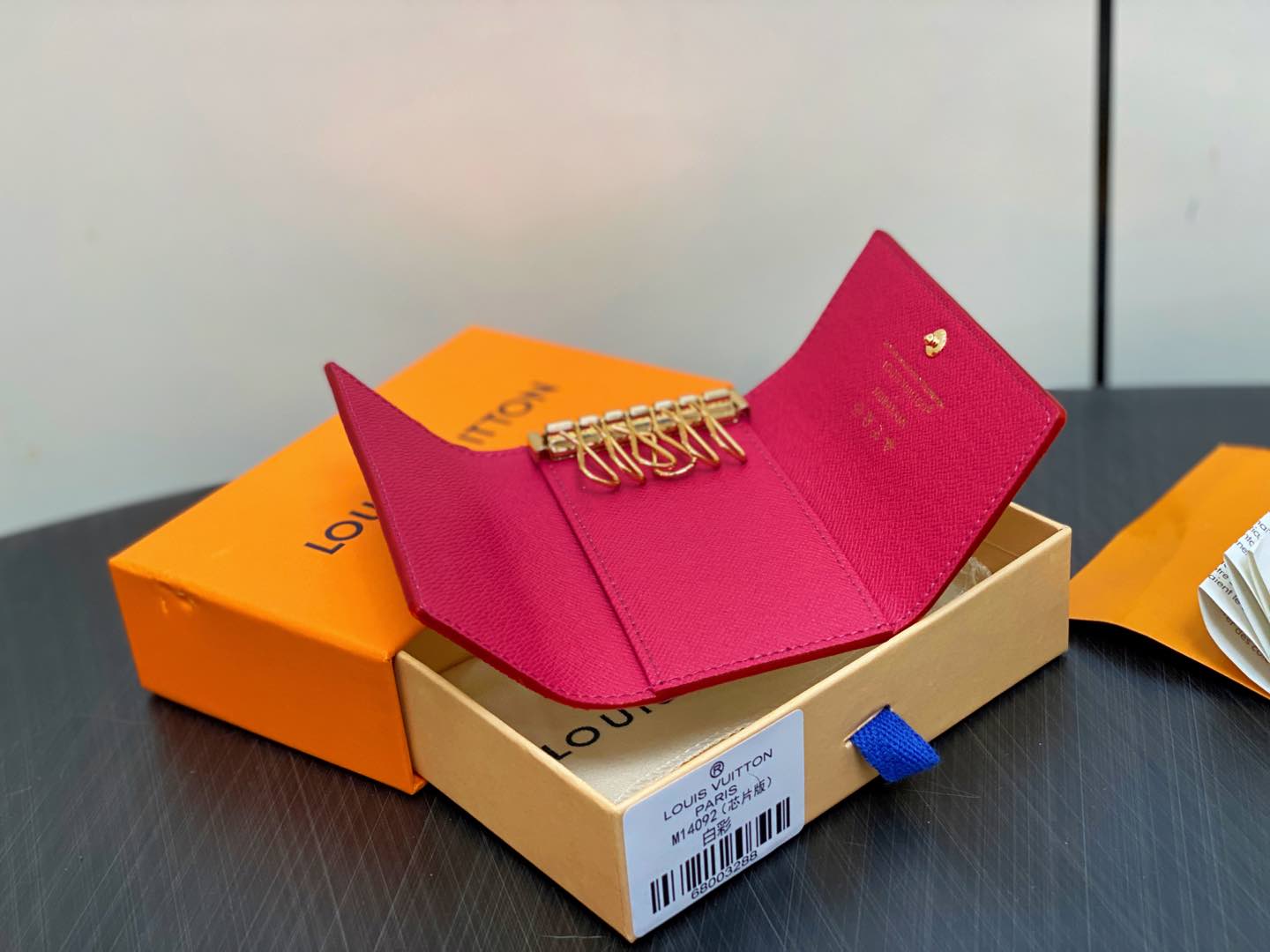 ルイ・ヴィトン(Louis Vuitton) LV × TM キーケース ミュルティクレ 6