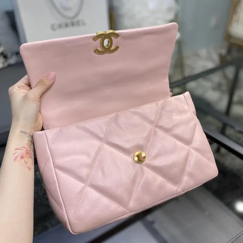 CHANEL(シャネル) 19 ハンドバッグ 2色