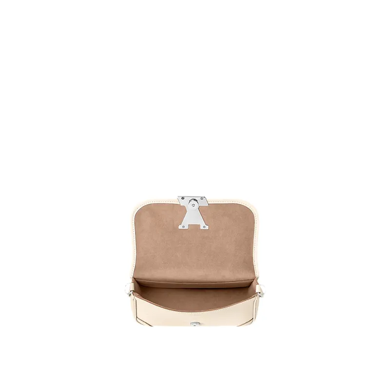 LOUIS VUITTON（ルイヴィトン）ビュシ NM