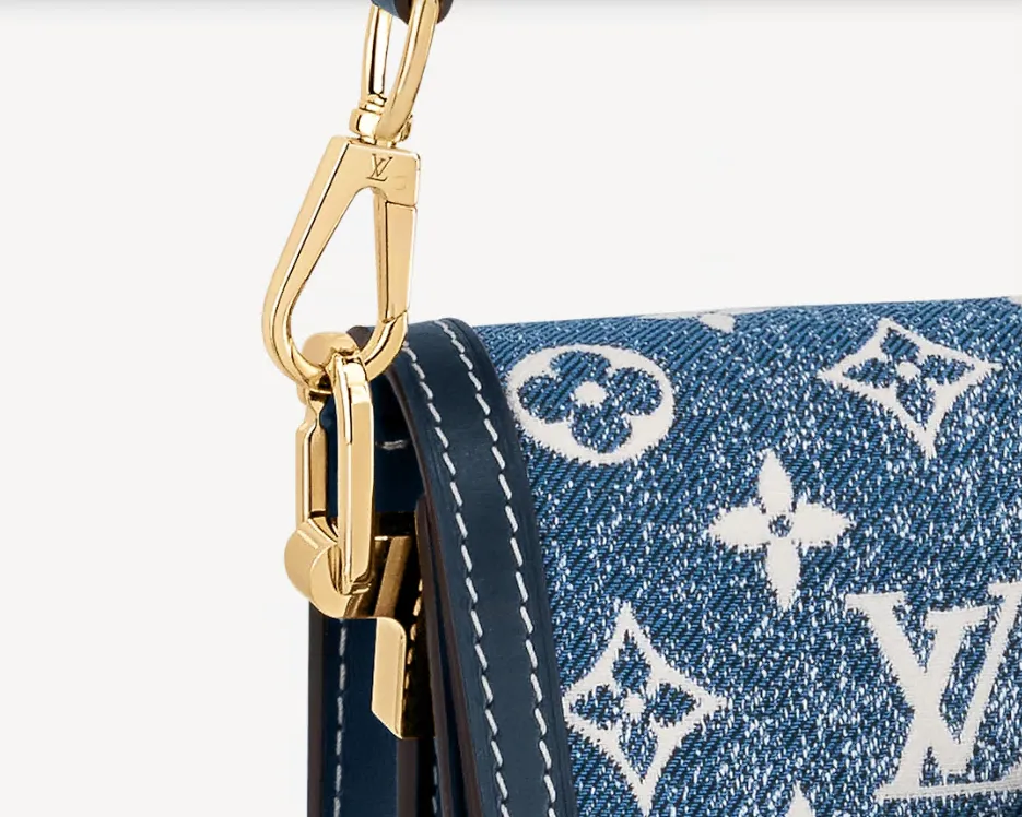 LOUIS VUITTON（ルイヴィトン）DAUPHINE ミニバッグ