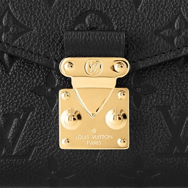 LOUIS VUITTON（ルイヴィトン）ポシェットメティス EW ノワール