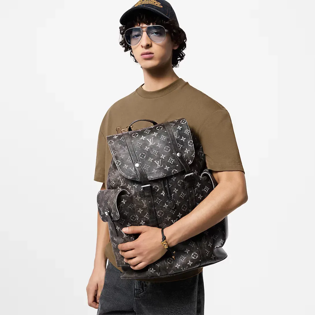 LOUIS VUITTON（ルイヴィトン）クリストファー MM