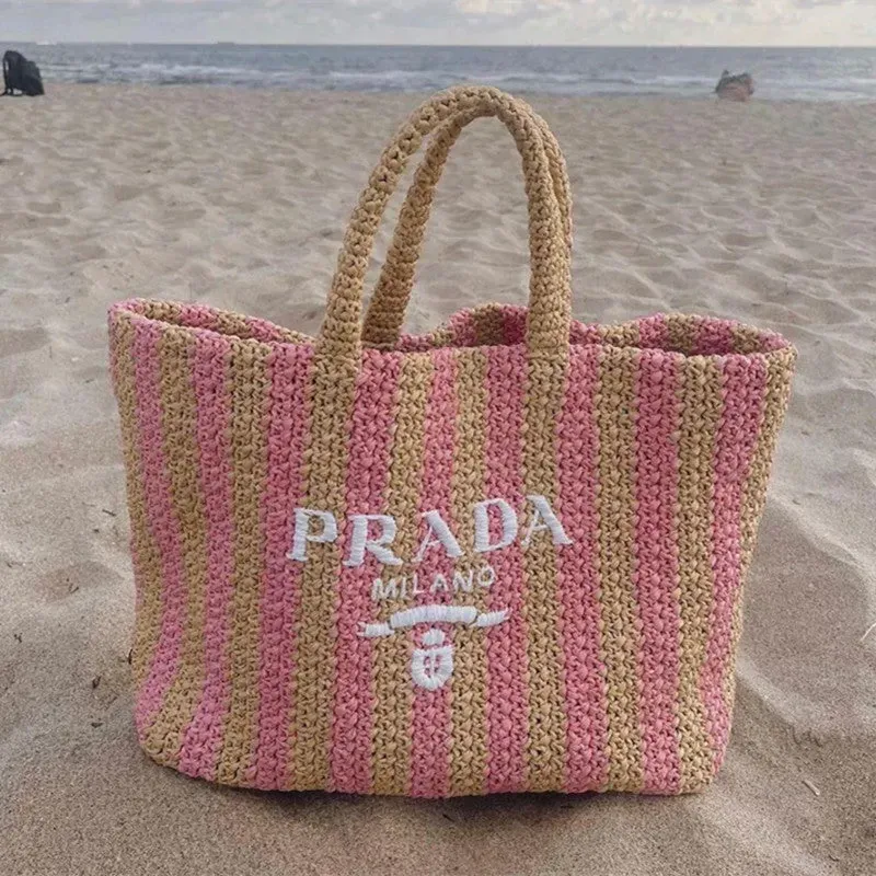 限定30個！売り切れ次第終わり！【PRADA |公式サイトは正規品】雑誌「BAILA」7月号掲載！長澤まさみさん同項 のする限定版“ラフィアトートバッグ”が登場！