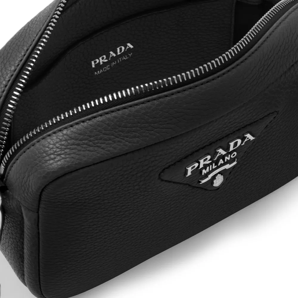 PRADA(プラダ) レザー ショルダーバッグ ブラック