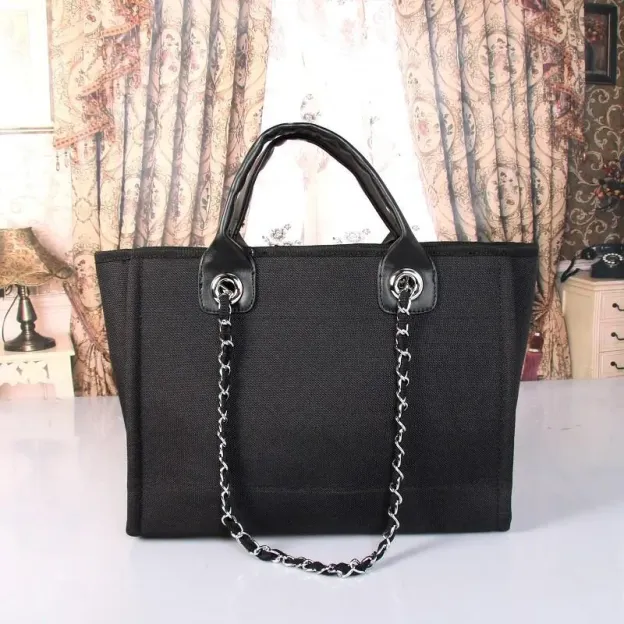 CHANEL(シャネル) ショッピング バッグ 4色