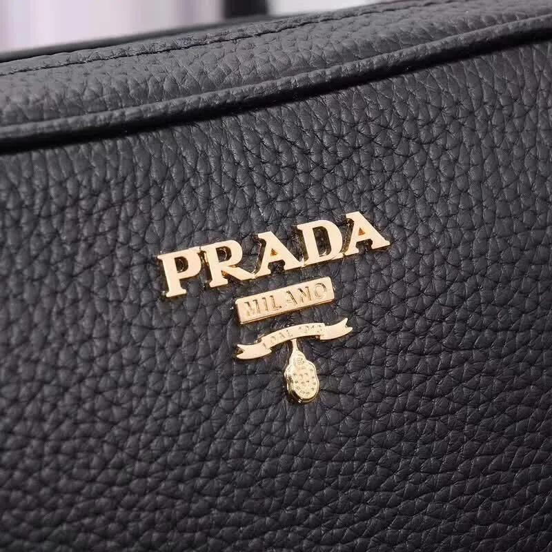 PRADA(プラダ) レザー ショルダーバッグ ブラック