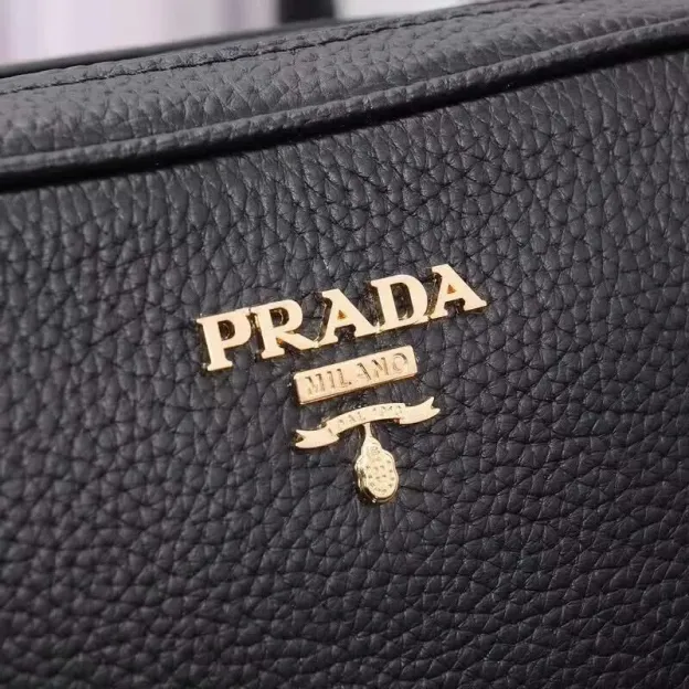 PRADA(プラダ) レザー ショルダーバッグ ブラック