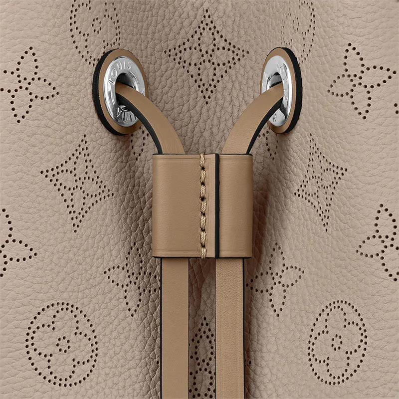 LOUIS VUITTON（ルイヴィトン）ムリア