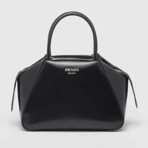 Prada 2022年秋冬ファッションショーに登場し！「CLASSY雑誌」掲載！松島花同項☆Supernovaレザーハンドバッグ！