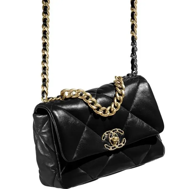 CHANEL(シャネル) 19 フラップ バッグ