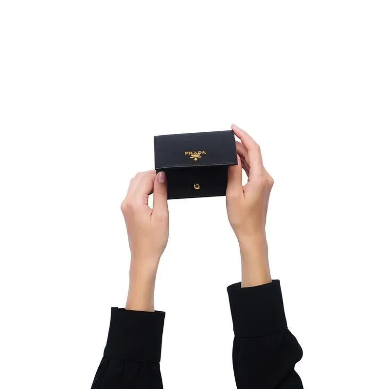 PRADA(プラダ) サフィアーノレザー 二つ折り財布 ブラック