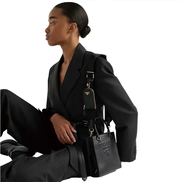 PRADA(プラダ)  サフィアーノ」（牛革）スモールハンドバッグ