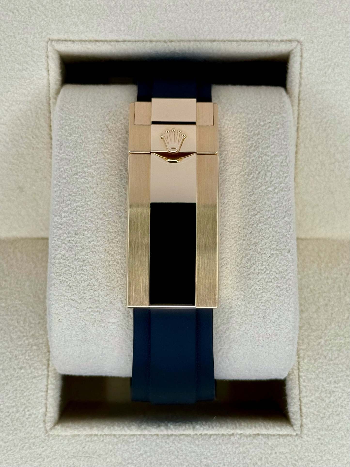 NEW 2024 ロレックス デイトナ 40mm 126518LN オイスターフレックス シャンパンダイヤル