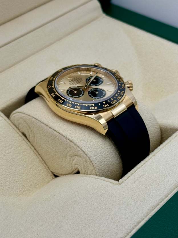 NEW 2024 ロレックス デイトナ 40mm 126518LN オイスターフレックス シャンパンダイヤル