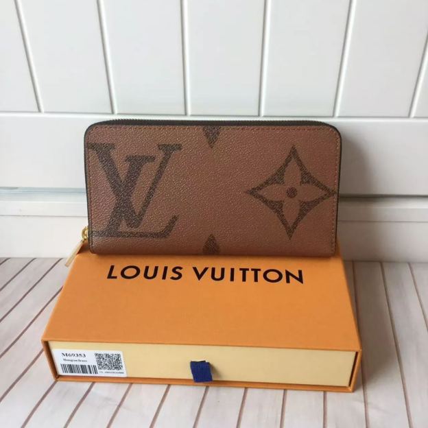 LOUIS VUITTON（ルイヴィトン）ジッピーウォレット