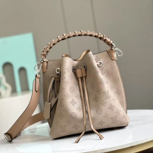 LOUIS VUITTON（ルイヴィトン）ムリア