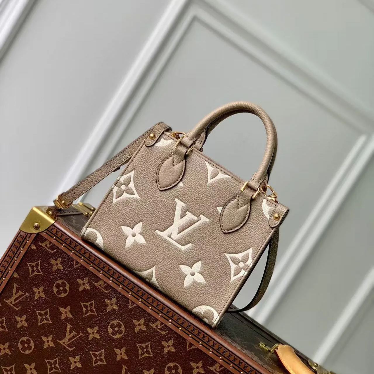 LOUIS VUITTON（ルイヴィトン）オンザゴー