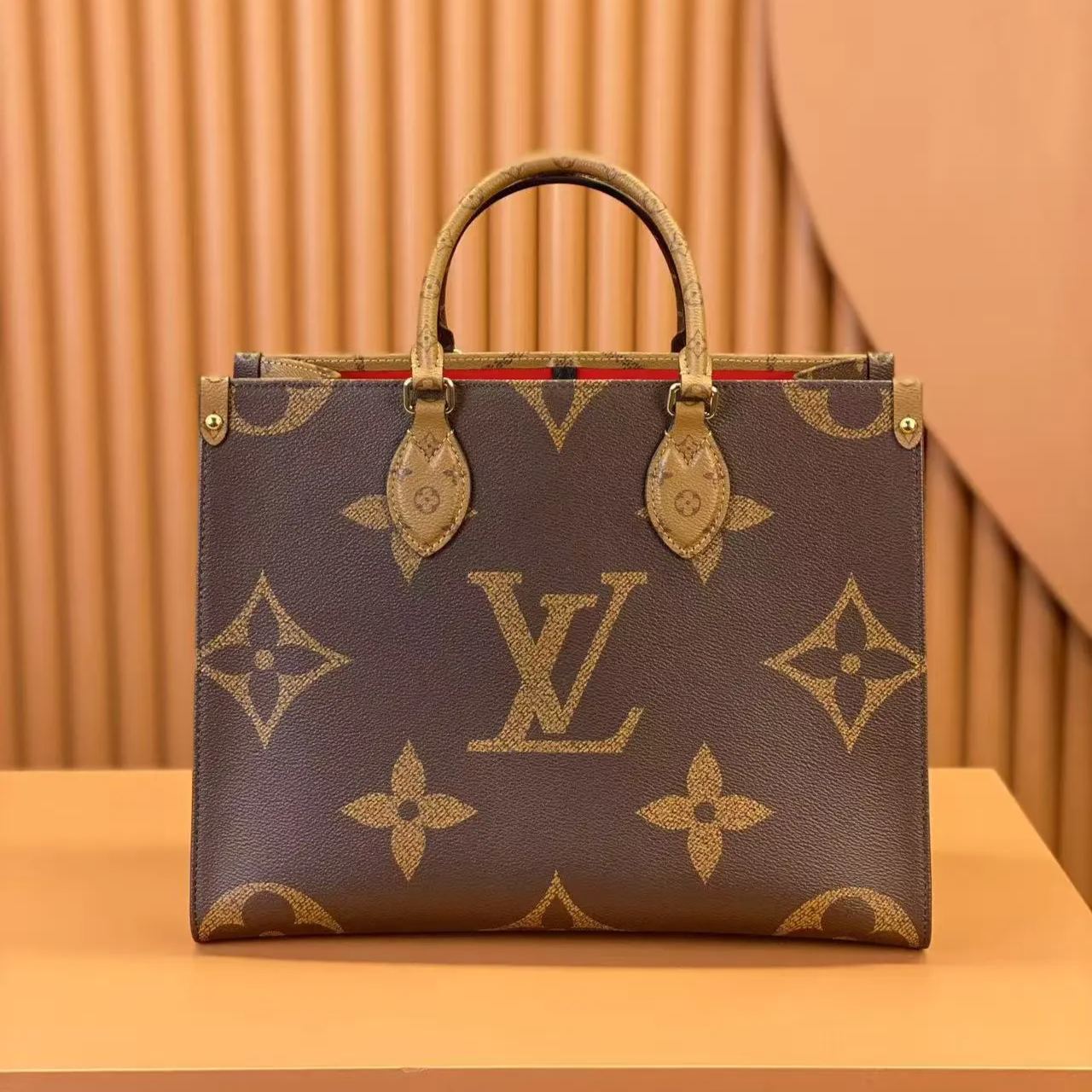 Louis Vuitton（ルイヴィトン）オンザゴー MM