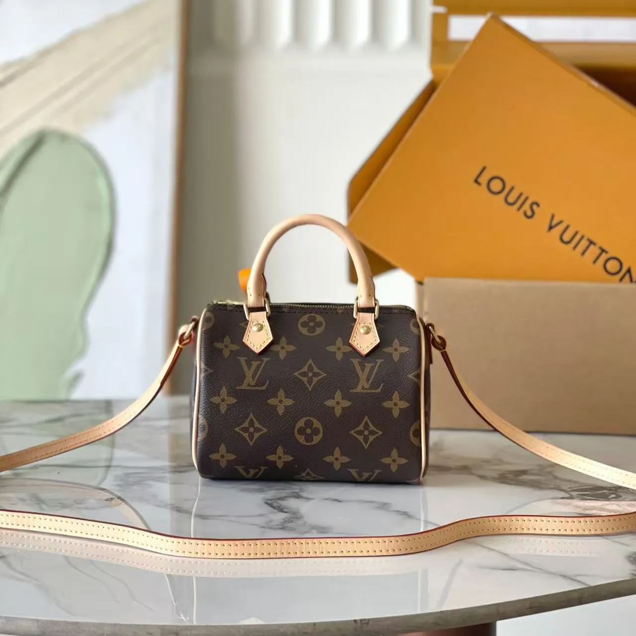 Louis Vuitton（ルイヴィトン）ナノスピーディ