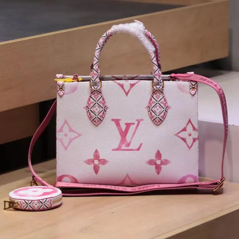 LOUIS VUITTON（ルイヴィトン） バイザプール オンザゴー PM