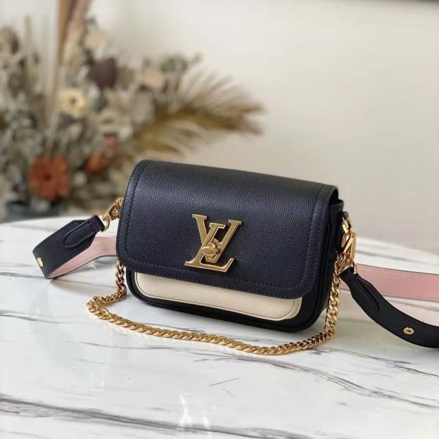 LOUIS VUITTON（ルイヴィトン）ロックミーテンダー ノワール